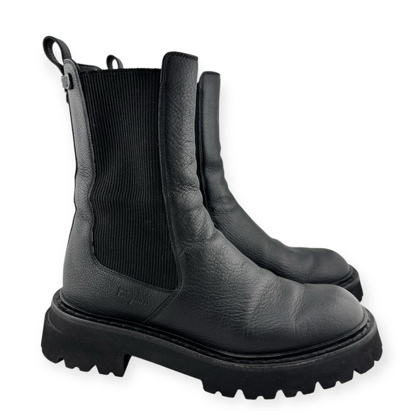 Ferragamo Double Gancini Chelsea Boots - Picture 1 of 6